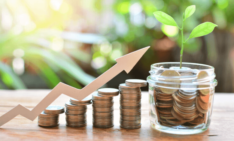 The Role of Compound Interest in Long-Term Wealth Creation